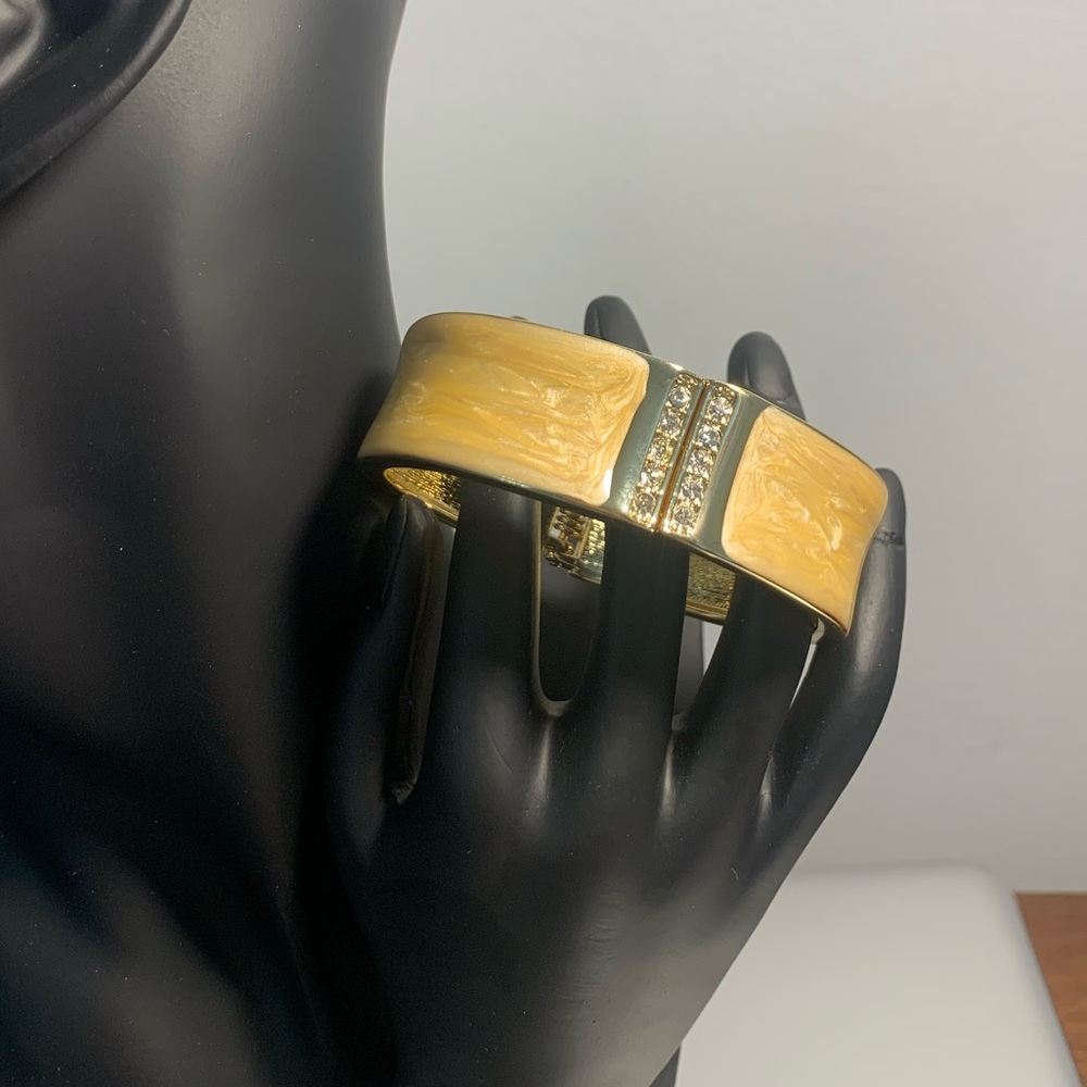 Hinge Bangle - Picture 2 of 2